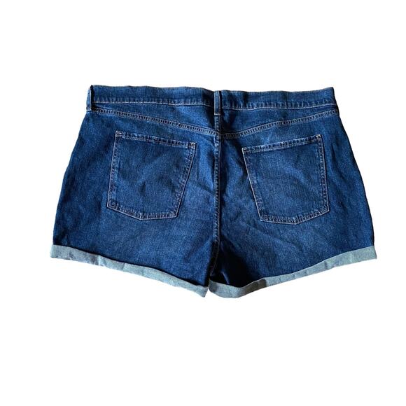 Old Navy Mid Rise Boyfriend Barbara Clean Denim Blue Jean Shorts Size 18 - Picture 2 of 7